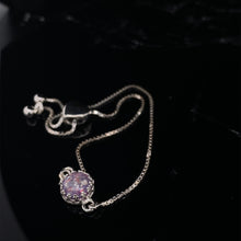 Load image into Gallery viewer, Queen Victoria Bracelet
