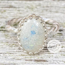 Load image into Gallery viewer, Queen Victoria Ring