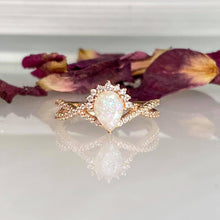 Load image into Gallery viewer, Caelan Ring (Solid Gold)