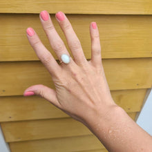 Load image into Gallery viewer, Queen Victoria Ring